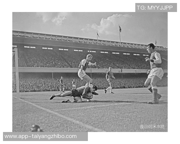 狄龙质疑裁判漏判现象呼吁增加第四裁判加强比赛公正性