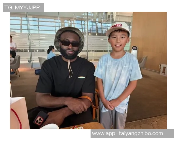 杰伦布朗首节火力全开独得16分但球队仍落后11分苦苦追赶 杰伦布朗首节火力全开独得16分但球队仍落后11分苦苦追赶