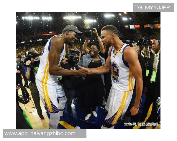 火箭战胜勇士的关键因素解析阵容深度与身体对抗的双重优势 火箭战胜勇士的关键因素解析阵容深度与身体对抗的双重优势