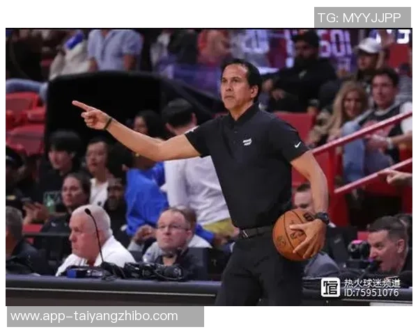 斯波称赞拉松在球队中的重要作用强调攻防中默默奉献的辛勤付出